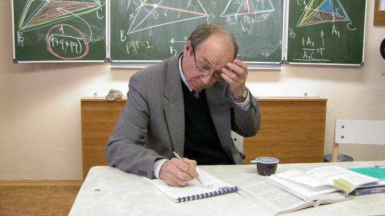 В.В.Вавилов во время проведения научной конференции школьников в Сарове, 2004 г.